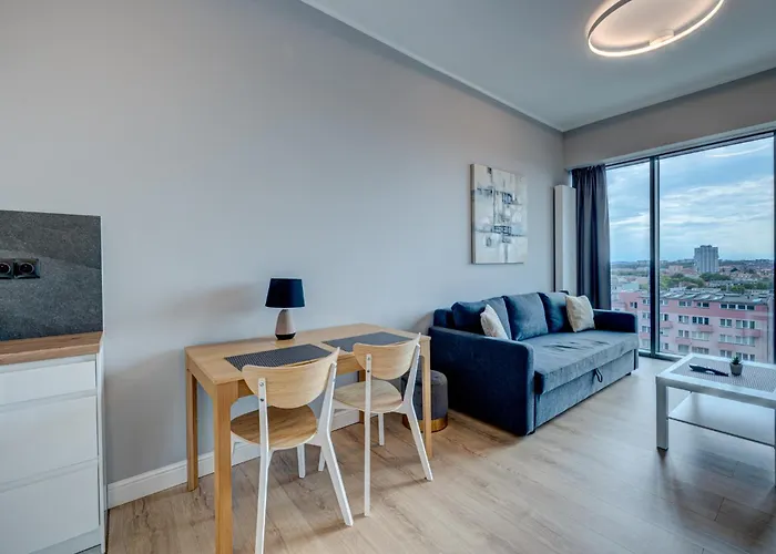 Apartment Hanza Tower Swimming Pool & High Floor With Balcony! *