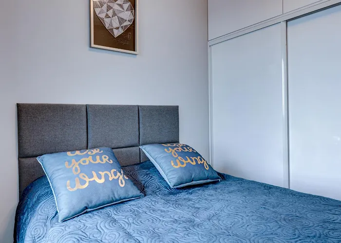 Hanza Tower Swimming Pool & High Floor With Balcony! Apartment