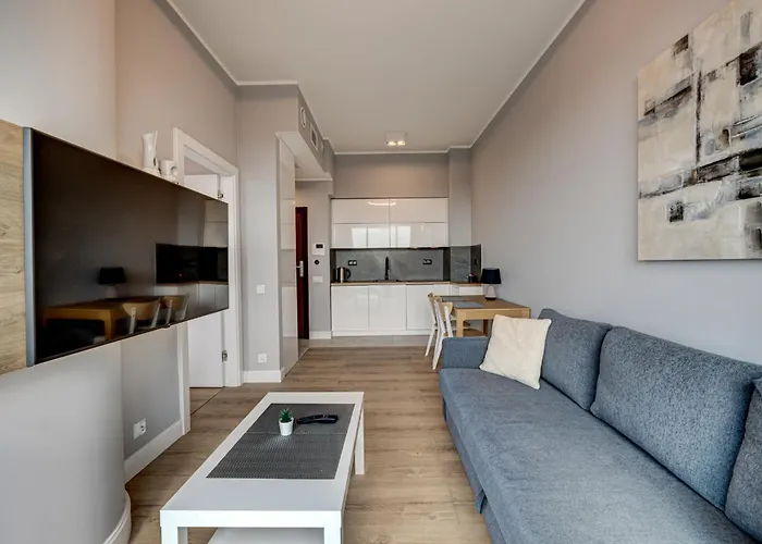 Apartment Hanza Tower Swimming Pool & High Floor With Balcony!